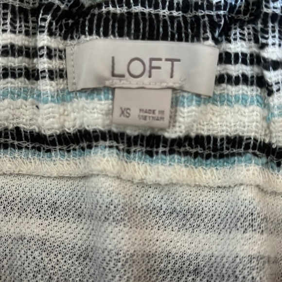 Loft business casual skirt - Picture 2 of 3